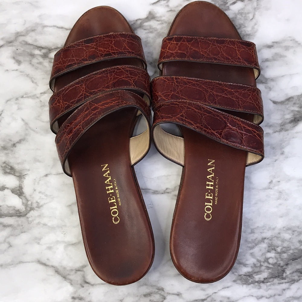 COLE HAAN BROWN LEATHER MOC CROC STRAPPY FLAT Sandals Slides WOMEN SZ 6.5B ITALY - Picture 9 of 16